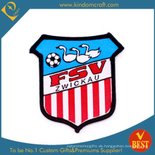 Benutzerdefinierte rote vertikale Streifen Fußball Spiel Stickerei Patch (LN-0164)